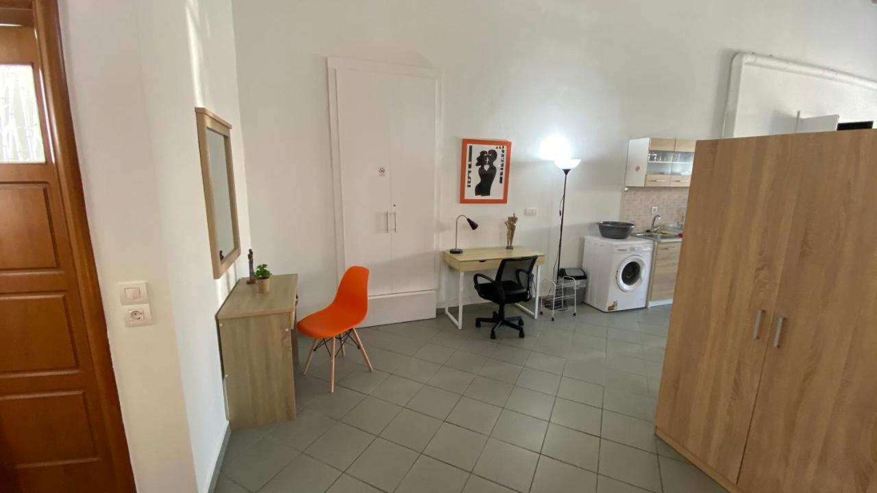 Patras Romeο House Apartment Bagian luar foto